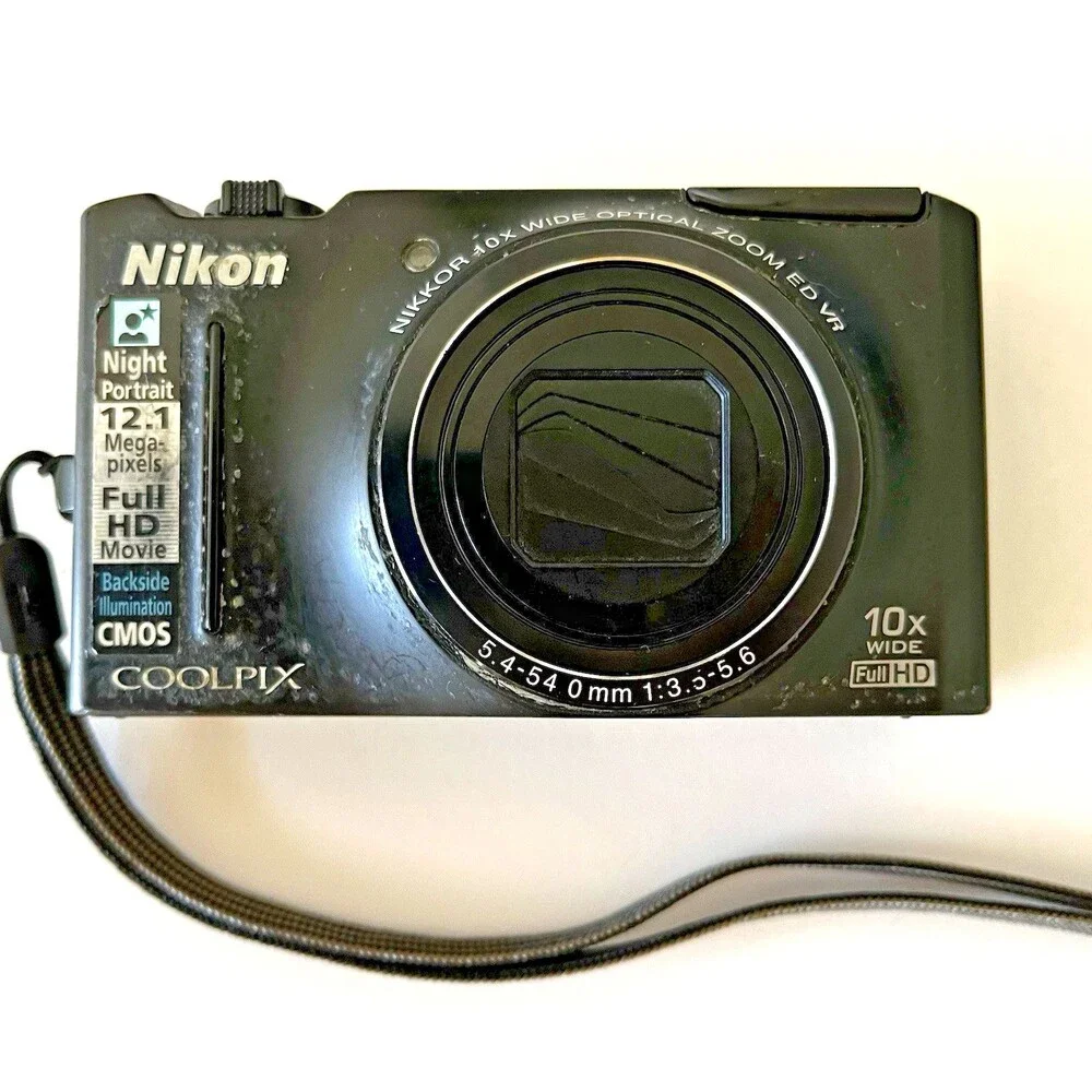 Nikon Coolpix S8100 12.1MP Digital Camera Black Tested Working w/ Charger Works